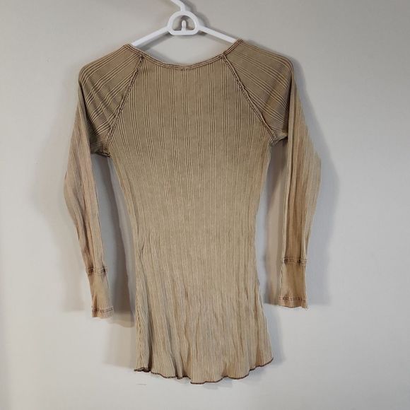 Free people medium top we the free henley - Picture 3 of 4